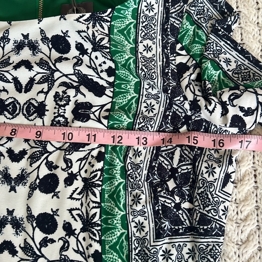 Vince Camuto White and Green Sheath Dress with Short Raglan Sleeves - Picture 11 of 13